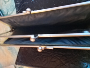 Musta nahka lompakko/käsi laukku (7 valokuva sivusta 9)