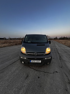 Opel Vivaro 2.5 tdci (3 foto / 14)