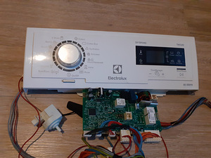 Paneel pesumasina Electrolux jaoks+amortisaatorid. (1 foto / 1)
