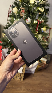 iPhone 13 pro max (1 фото из 3)