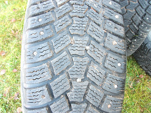 Rehvid Toyota Avensisele 195/65/15 (3 foto / 3)
