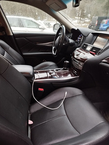 INFINITI Q70 (5 foto / 12)