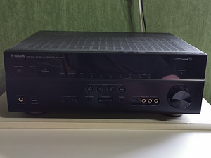 Ресивер Yamaha 7.1 (2 фото из 4)