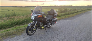Yamaha ROYALE VENTURE XVZ1300TD (8 foto / 10)