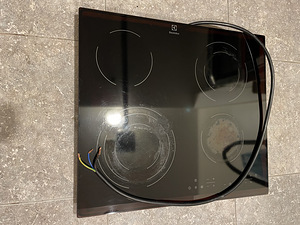 Electrolux EHF6343FOK integreeritav keraamiline pliit (2 foto / 5)
