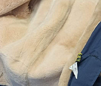 Зимняя куртка на подкладке из овчины, размер 52