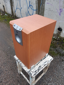 Сабвуфер JBL SUB178 (4 фото из 5)