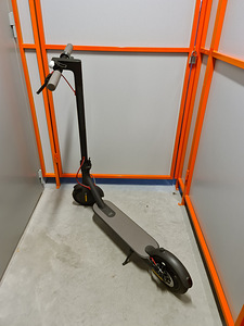 Elektriline tõukeratas Xiaomi Mi Electric Scooter M365 (2 foto / 10)