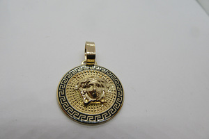 Uus-kuld-Versace-kuldmedaljon-14,81gr (1 foto / 4)