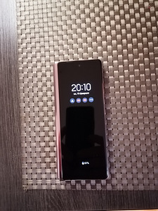 Samsung z fold 2 (1 foto / 3)