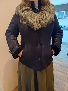 Продам женскую дублёнку (3 фото из 3)