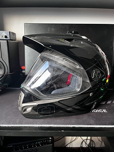 Müün motokrossi ja ATV kiivrit (3 foto / 7)