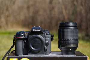 Nikon d7500 + AF-S 18-140mm VR objektiiv (1 foto / 8)