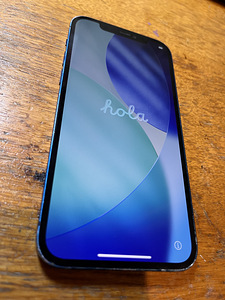 Apple iPhone 12 (3 фото из 3)
