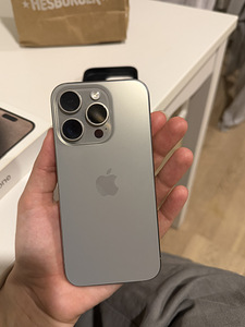 Продам iPhone 15 pro 1TB (10 фото из 10)