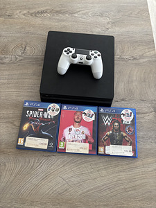 PlayStation 4 (1 foto / 5)