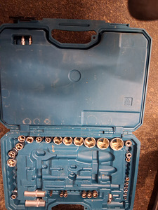 Набор инструментов Makita E-10883 (2 фото из 5)