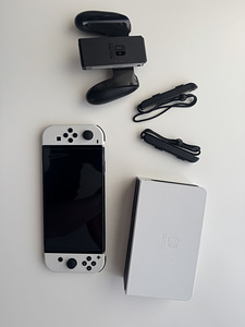 Nintendo Switch OLED - dual mode (original + modded) (1 foto / 3)