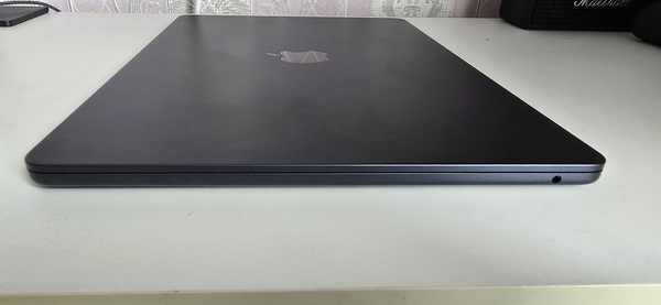 Macbook air m4 15 (16_512)