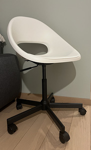 Comfortable office chair with ergonomic seat cushion and lum (5 foto / 6)