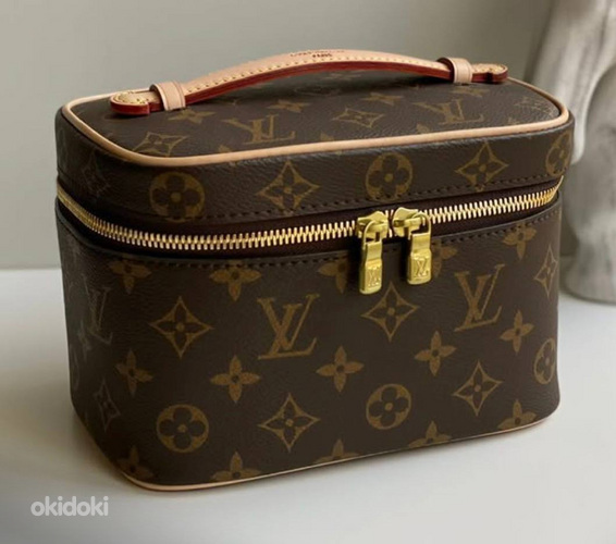 Nice BB LV Monogram Vanity case for makeup