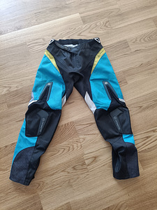 Laste kaitse püksid CF moto (1 foto / 3)