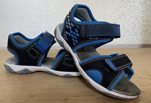 Сандалии SUPERFIT . Размер 32. (1 фото из 3)