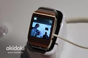 Часы Samsung с камерой