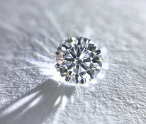 Обручальное кольцо с муассанитом и круглым бриллиантом 1 карат