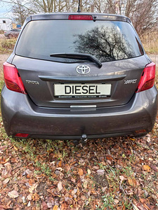 Toyota yaris (3 foto / 11)