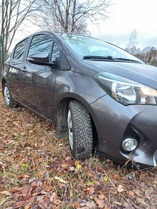 Toyota yaris (5 foto / 11)