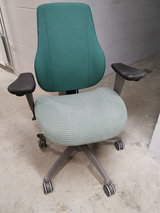 ISKU компьютерное кресло
