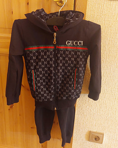Спортивный костюм Gucci размер 110