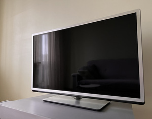 Philips TV , 102 cm (40") (1 foto / 3)