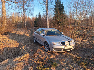 Skoda superb 2008 1.9 TDi (2 foto / 8)