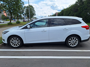 Ford Focus (3 foto / 15)