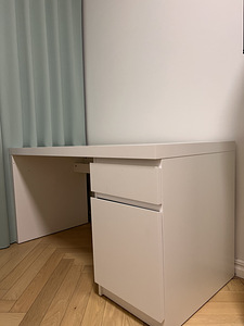 СТОЛ / LAUD — IKEA MALM (1 фото из 5)