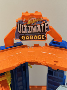MÄNGUASI — Hot Wheels Ultimate Garage (1 foto / 4)