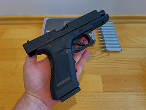 UUS UMAREX Glock 17 gen 3 õhupüstol 4,5mm CO2 Blowback (5 foto / 10)