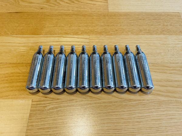 100tk UMAREX CO2 balloon kapsel 12g Airsoft-ile / õhkrelvale