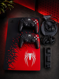 Sony PlayStation 5 Spider-Man Limited Edition (3 фото из 5)
