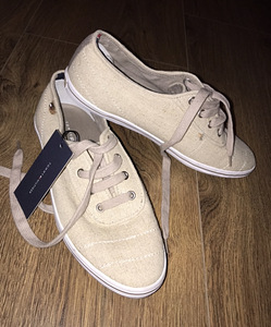 Новые кеды Tommy Hilfiger 39 (1 фото из 4)