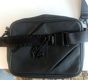 Originaal Trapstar Incline Bag – must kott (7 foto / 7)