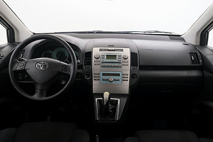 Toyota Corolla Verso Linea Sol 1.6 81kW (5 фото из 8)