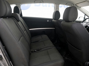 Toyota Corolla Verso Linea Sol 1.6 81kW (7 фото из 8)