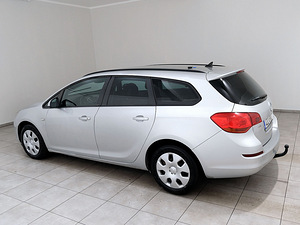 Opel Astra Sports Tourer 1.7 CDTi 92kW (4 foto / 8)