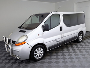 Renault Trafic Passenger 2.5 dCi 99kW (2 foto / 8)