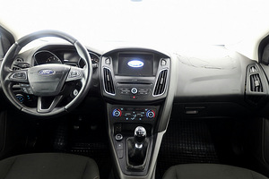 Ford Focus Turnier Facelift 1.5 TDCi 88kW (5 foto / 8)
