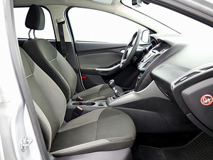 Ford Focus Turnier 1.6 TDCi 85kW (6 foto / 7)