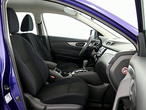 Nissan Qashqai Tekna ATM 1.2 85kW (6 foto / 9)